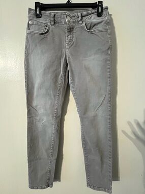 EUC- Grey Closed Jeans Sz 27